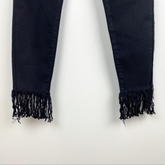 BlankNYC frayed jeans - Picture 11 of 15